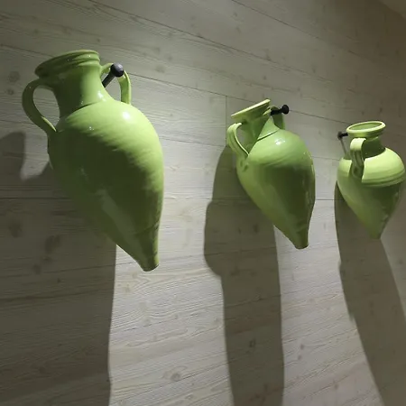 Tonnoconte Relais & Restaurant Frühstückspension 4*